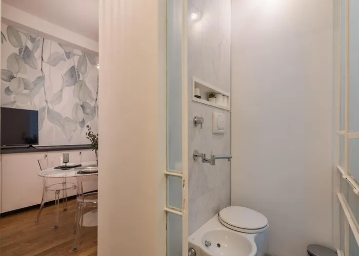 The Best Rent - Cozy Two-bedroom In Via Dei Condotti Apartment *