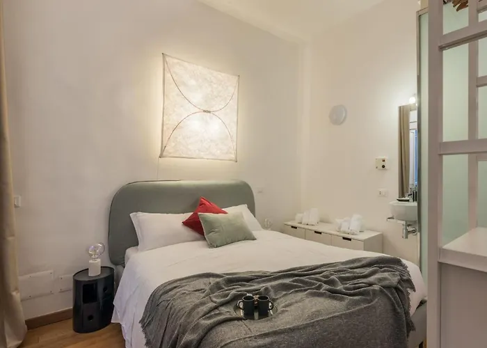 The Best Rent - Cozy Two-bedroom In Via Dei Condotti Apartment *