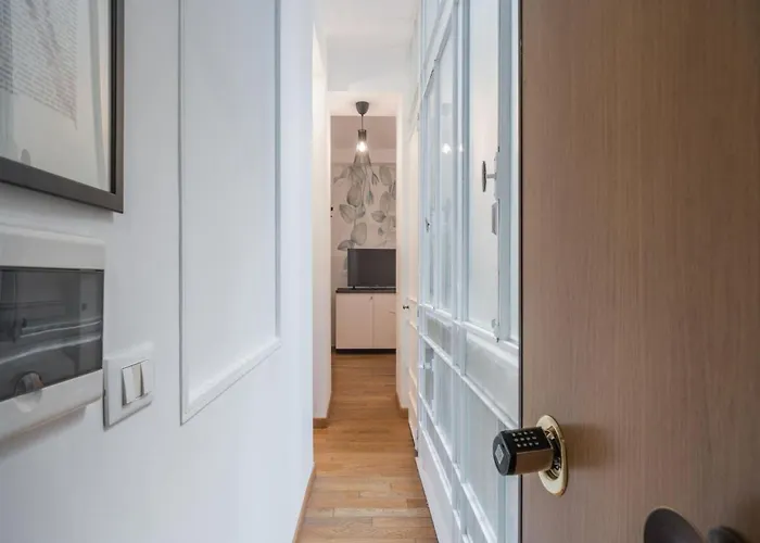Apartment The Best Rent - Cozy Two-bedroom In Via Dei Condotti *