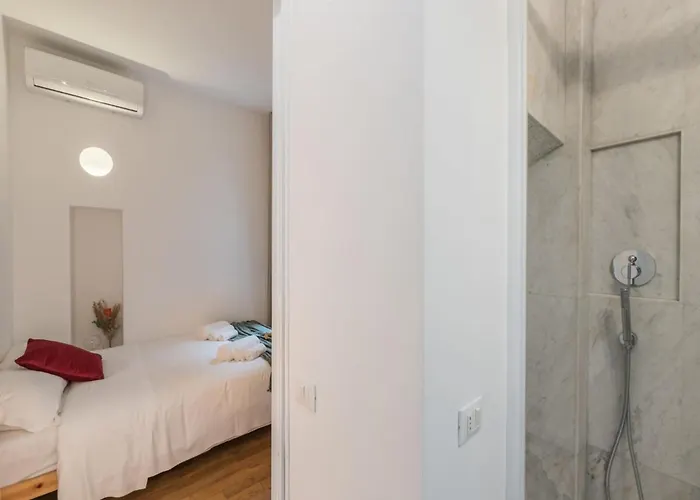 Apartment The Best Rent - Cozy Two-bedroom In Via Dei Condotti Rome